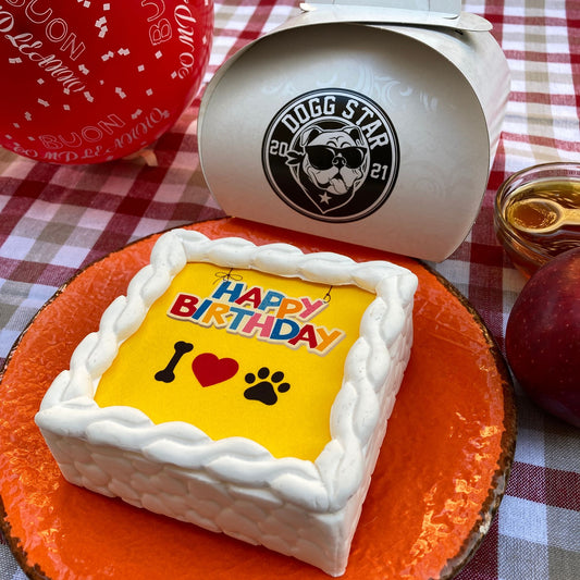 Gâteau de chien joyeux anniversaire